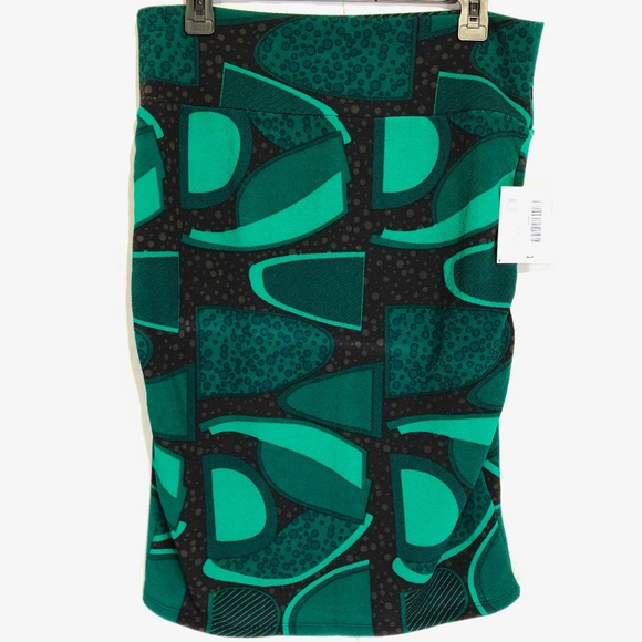 LuLaRoe Dresses & Skirts - LULAROE CASSIE Emerald Green Knit Skirt NWT sz L